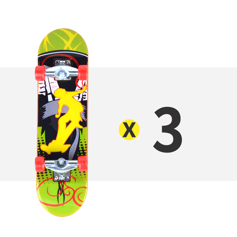 Strengthening of 3 alloy skateboards (colour random)